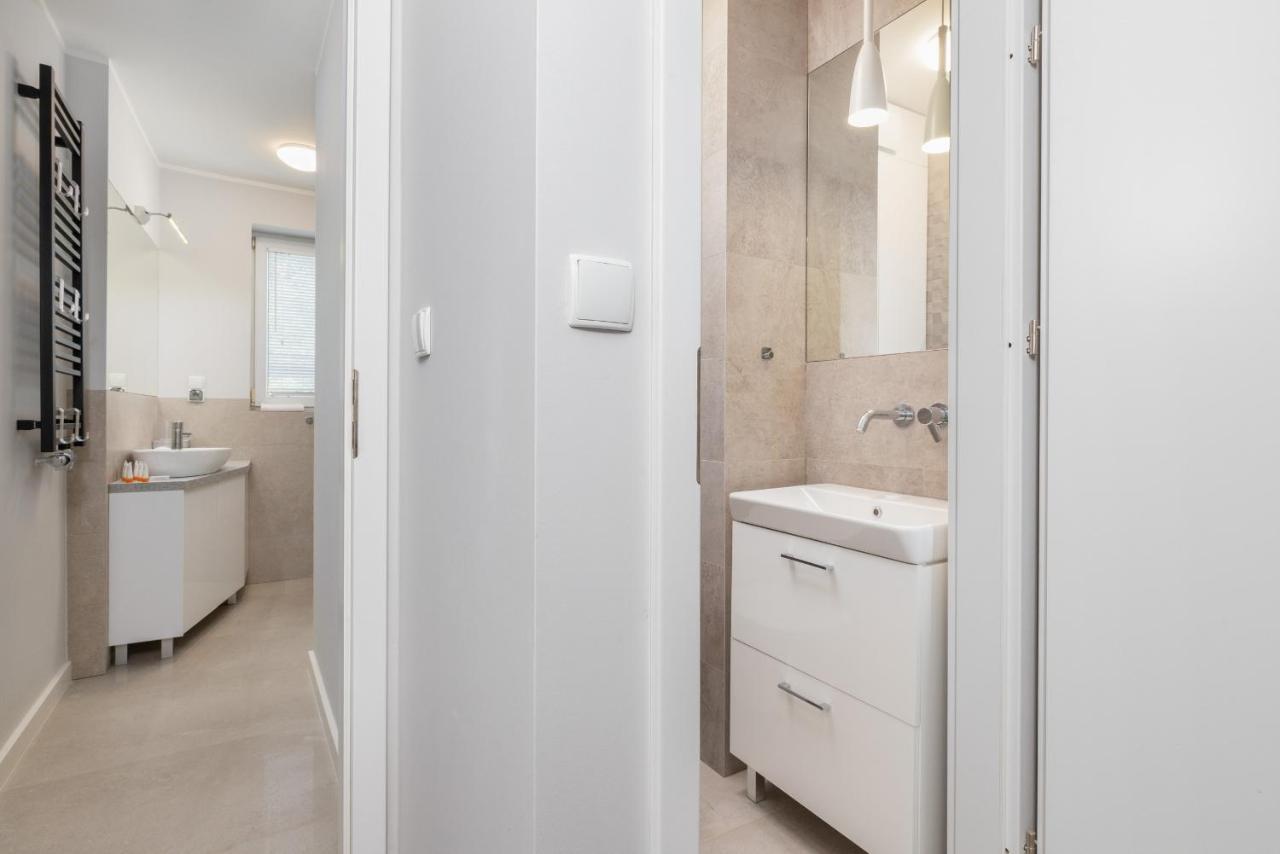 Gdanska Two-Bedroom Apartment Brzezno Beach By Noclegi Renters Luaran gambar